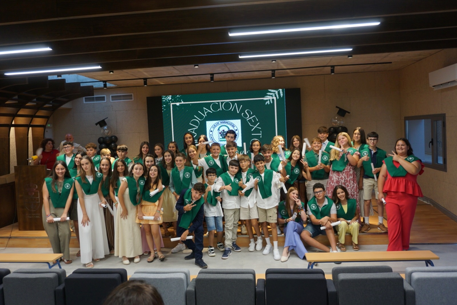 FOTO GRUPO GRADUACIÓN 6